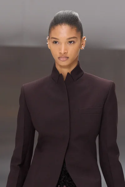 Look 7